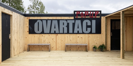 Træpavillon set udefra